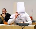 Bild: Matthias Balk/dpa
Der 28-Jährige hatte zum Prozessauftakt ein umfangreiches Geständnis abgelegt. (Archivbild)