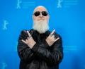 Bild: Christoph Soeder/dpa
Rob Halford beim Photocall des Films „The Ballad of Judas Priest“ bei der Berlinale am 15. Februar.