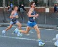 Bild: Berta Garcia (privat)
Erik Hille (rechts) lief beim Halbmarathon in Barcelona eine famose Zeit.