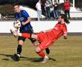 Archivbild: A. Schwarzmeier
Stefan Pühler (links) meldete sich am Montagabend mit einem Treffer bei der SpVgg SV Weiden zurück.