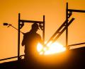 Symbolbild: Julian Stratenschulte/dpa
In Amberg und im Landkreis Amberg-Sulzbach gibt es laut Agentur für Arbeit unter anderem im Baugewerbe etliche freie Stellen.