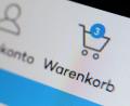 Bild: Karl-Josef Hildenbrand/dpa
Bisher will eine Mehrheit den Warenkorb beim Online-Einkauf noch selbst befüllen und das nicht der KI überlassen. (Symbolbild)