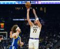 Bild: Godofredo A. Vásquez/AP/dpa
Luka Doncic und die LA Lakers dominierten die Golden State Warriors.