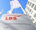 Bild: Bernd Weißbrod/dpa
Die Nachfrage nach Bausparverträgen bei der LBS Süd ist gesunken. (Archivbild)