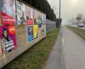 Bild: Heike Unger
Kümmersbruck wollte keinen "Wahlplakat-Wildwuchs": Deshalb darf Wahlwerbung auf öffentlichem Grund nur an von der Gemeinde aufgestellten Plakatwänden angebracht werden. Privatgrund ist von dieser Vorschrift aber nicht betroffen.