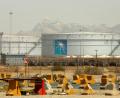 Bild: Amr Nabil/AP/dpa
Lagertanks in der North Jiddah Bulk Plant, einer Ölanlage von Aramco in Saudi-Arabien.