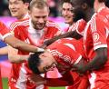 Bild: Harry Langer/dpa
Der FC Bayern um die Torschützen Konrad Laimer und Jamal Musiala (m) bejubelt den nächsten Sieg auf dem Weg zum Titel.