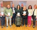 Bild: Andreas Hofmeister
(von links) Heinz Schönfelder, Johann Gradl, Dr. Karl-Heinz Saur, Claudia Mayer, Oberbürgermeister Andreas Feller, Anna Kurzendorfer-Nebel, Karin Frankerl und Barbara Aved (Amt Zentrale Steuerung und Dienste).