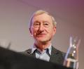 Bild: Thomas Banneyer/dpa
Der britische Schriftsteller Julian Barnes hat das Literaturfestival Lit.Cologne eröffnet.