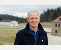 Bild: KZ-Gedenkstätte Flossenbürg/exb
Professor Dr. Jörg Skriebeleit, Leiter der KZ-Gedenkstätte Flossenbürg und Mitherausgeber, stellt den Sammelband "Inszenierung, Schnappschuss, Dokumentation" in der ehemaligen Synagoge in Sulzbach-Rosenberg vor.