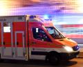 Symbolbild: Carsten Rehder/dpa
Die 29-jährige Fußgängerin kam mit schweren Verletzungen ins Krankenhaus.