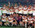 Bild: Frank Leonhardt/dpa
Einige Weltmeister von 1990 trauen der DFB-Auswahl auch dieses Jahr einen WM-Coup zu. (Archivbild)