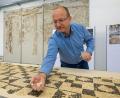 Bild: Stefan Puchner/dpa
Immer wieder werden in Augsburg achäologische Schätze aus der Römerzeit entdeckt. Sie sollen, wie dieses Mosaik, im neuen Römermuseum eine neue Heimat finden. (Archivbild)