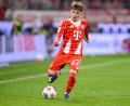 Bild: Harry Langer/dpa
Darf womöglich bald auch das DFB-Trikot tragen: Bayerns Jungstar Lennart Karl. (Archivbild)