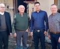 Bild: Norbert Weis
Die Gratulanten und der Jubilar in Reichertsfeld (von links): Pfarrer Thomas Schertel, Rudolf Bär, 2. Bürgermeister Benjamin Hiltl und der stellvertretende Vorsitzende des SV Illschwang Werner Englhard.