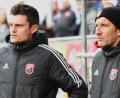 Archivbild: Gerhard Büttner
Eine enttäuschende Leistung ihrer Mannschaft sahen die SC-Trainer Benjamin Urban (links) und Stefan Grünbauer.