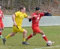 Bild: Gebert
Der TSV Waldershof bezwang den TuS Schauenstein mit 3:2. Maik Köstler (rechts), der hier an Daniel Cavelius vorbeizieht, erzielte den Siegtreffer.