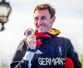 Bild: Jens Büttner/dpa
Aus Bronze wird für Para-Triathlet Martin Schulz Silber. (Archivbild)