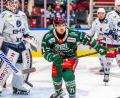 Archivbild: Peter Lion
Scott Feser und die Starbulls Rosenheim stehen nach der Heimniederlage im Play-off-Viertelfinale gegen die Eisbären Regensburg nun mit dem Rück zur Wand.
