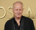 Bild: Jordan Strauss/Invision/AP/dpa
Stellan Skarsgard war bei den Oscars als bester Nebendarsteller nominiert. (Archivbild)