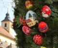 Archivbild: upl
Zahlreiche Vereine und Gruppen im Landkreis Amberg-Sulzbach schmücken in der Zeit vor Ostern ihre Dorfbrunnen mit Eiern und Girlanden.
