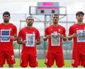 Bild: Riza Ozel/AP/dpa
Iranische Fußball-Nationalspieler präsentierten zuletzt vor einem Testspiel Bilder, die im Krieg getötete Kinder zeigen sollen. (Archivbild)