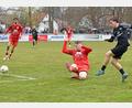 Bild: Gebert
Der abstiegsgefährdete TSV Waldershof (rote Trikots) unterlag am Ostersamstag Titelkandidat SV Mistelgau mit 0:1.