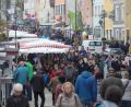 Bild: Wolfgang Steinbacher
Beim Markt am Weißen Sonntag verwandelt sich die Sulzbacher Innenstadt in eine Einkaufsmeile. Auch diesmal sind mit 65 angemeldeten Fieranten fast alle verfügbaren Standplätze ausgebucht.