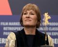 Bild: Jens Kalaene/dpa
Valeska Grisebach tritt in Cannes mit „Das geträumte Abenteuer“ an. (Archivbild)