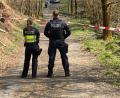 Symbolbild: Berthold Stamm/dpa
Ein Missverständnis führte zu einer Fällaktion im Wald bei Neukirchen b. Sulzbach-Rosenberg. Die Polizei ermittelt wegen Sachbeschädigung.