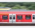 Bild: Sebastian Gollnow/dpa
Eine S-Bahn ist in Nordrhein-Westfalen in eine herabhängende Oberleitung gefahren. (Symboldbild)