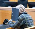 Bild: Stefan Puchner/dpa
Der Angeklagte soll eine dreifache Mutter erschossen haben. Die Tochter des Opfers musste nun aussagen.