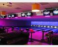 Bild: Evi Wagner
Auf den neu renovierten Bahnen mit Animationswand macht Bowlen so richtig Spaß. Highlights sind hier Cosmic Bowling unter Schwarzlicht oder auch das beliebte Nachtschwärmer-Bowling Freitag und Samstag ab 24 Uhr.