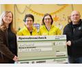 Bild: Verena Uschold, Klinikum St. Marien Amberg
Maria Zweck und Thomas Prezzama von Schnellecke Logistics überreichten an die beiden Vorsitzenden von FLIKA, Margit Meier und Dr. Birgit Prey (beide in der Mitte), symbolisch 2000 Euro.