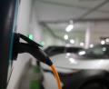 Bild: Sebastian Gollnow/dpa
Die Bundesregierung bringt ein neues Förderprogramm für das Laden von E-Autos in Mehrfamilienhäusern an den Start