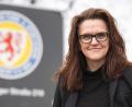 Bild: Swen Pförtner/dpa
Nicole Kumpis ist seit 2021 Präsidentin von Fußball-Zweitligist Eintracht Braunschweig. (Archivbild)