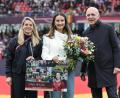 Bild: Sportfoto Zink / Daniel Marr
Ein emotionaler, aber schöner Abschied: Sara Däbritz (Mitte) beendet ihre Karriere für die Nationalmannschaft nach 111 Länderspielen.