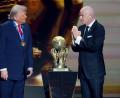 Bild: Chris Carlson/AP/dpa
Bekräftigt die Teilnahme des Irans an der WM in den USA: FIFA-Präsident Gianni Infantino. (Archivbild)