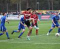 Bild: Dieter Jäschke
Caner Gümüsbas (Mitte, rot) erzielte das 1:0 für den SC Luhe-Wildenau im Derby gegen Etzenricht.