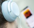 Bild: Franziska Gabbert/dpa-tmn/dpa
Musik-Streamingdienste werden zunehmend von KI-Songs geflutet. (Symbolbild)
