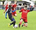 Bild: Hubert Ziegler
Reinhauen für die Relegation: Johannes Dotzler (rechts) vom SV Hahnbach muss unter anderem noch beim Favoritenschreck SV Inter Bergsteig ran.