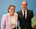 Bild: Markus Lenhardt/dpa
Details des Entwurfs stimmten vor allem Bundesjustizministerin Stefanie Hubig (SPD) und Bundesinnenminister Alexander Dobrindt (CSU) miteinander ab.