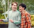 Bild: Samuel Dore/Netflix/Netflix/dpa
Das letzte Kapitel der Geschichte von Nick (Kit Connor, links) und Charlie (Joe Locke) soll in einem Film-Special auserzählt werden.