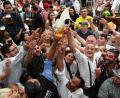Bild: Felix Hörhager/dpa
Ein Oktoberfest ohne Bier - für die meisten Menschen undenkbar. (Illustration)