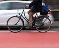 Bild: Sebastian Gollnow/dpa
Der Fahrradfahrer starb nach dem Zusammenstoß mit einer Autotür. (Symbolbild)
