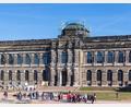Bild: Monika Skolimowska/dpa-Zentralbild/dpa
Das nach Dresden zurückgekehrte Werk von Lucas Cranach dem Älteren soll später in der Gemäldegalerie Alte Meister ausgestellt werden (Archivbild).