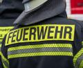 Symbolbild: Daniel Vogl/dpa
60 Einsatzkräfte löschten einen Brand in einem Wohnhaus in Wernberg-Köblitz.