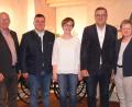 Bild: bö
Die ausscheidenden Marktgemeinderatsmitglieder in Schmidmühlen. Von links: Markus Mehringer (sechs Jahre), Martin Bauer (zwölf Jahre), Johann Edenharter (30 Jahre), Eva Feuerer (18 Jahre), Bürgermeister Peter Braun (36 Jahre, davon 24 Jahre 1. Bürgermeister), Christine Werner (zwölf Jahre) und Martin Steinbauer (sechs Jahre)