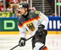 Bild: Andrea Branca/Just Pictures/dpa
Wird Moritz Seider rechtzeitig fit für die Eishockey-WM? (Archivbild)