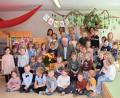 Bild: bnr
Mit einer emotionalen Feier verabschiedeten sich die Kinder und Erzieherinnen des Kindergarten St. Michael von Bürgermeister Johann Wilhelm.